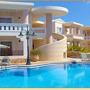 2* Aparthotel Sissy Village